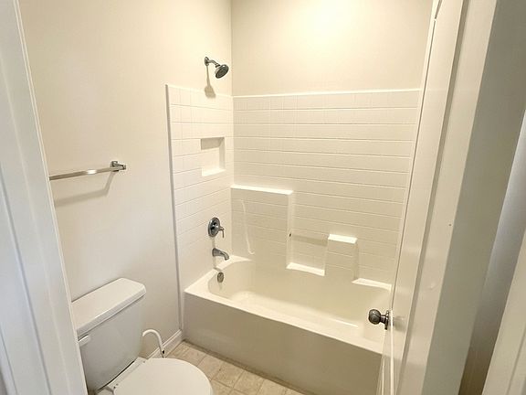 3rd image of 1327 Cathedral Oaks Rd