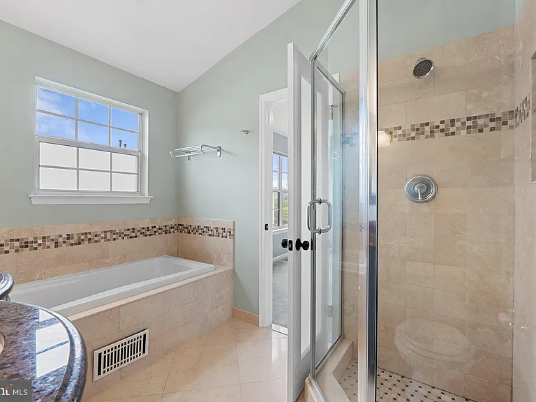 6804 Signature Cir — Photo 17