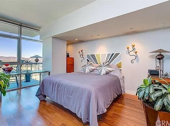 4th image of 13700 Marina Pointe Dr Unit 1020