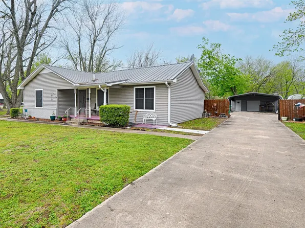 205 Piner St, Honey Grove, TX 75446