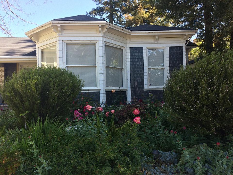 OPEN HOUSE APRIL 28 10AM to 1PM and APRIL 29  3PM to 5PM