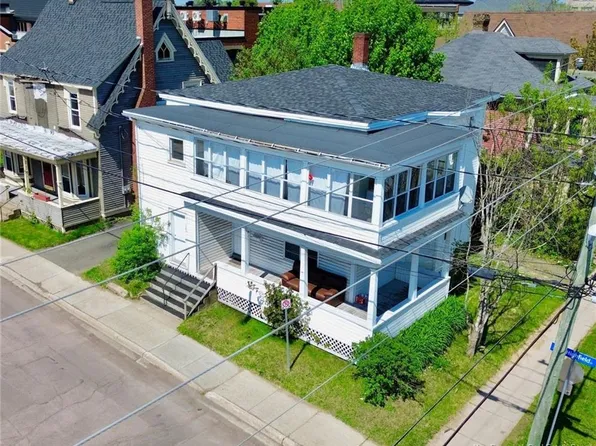 109 Highfield St #107, Moncton, NB E1C 5N6
