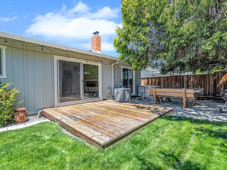761 San Carlos Ave — Photo 34