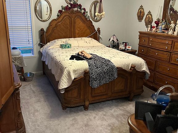 4th image of 525 Leverton Pl