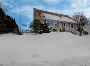 19 Ogden Ter, Butler Boro, NJ 07405