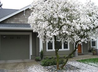 3000 Upper Dr, Lake Oswego, OR 97035