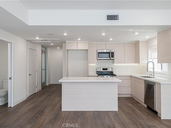 3rd image of 1245 N New Hampshire Ave #8