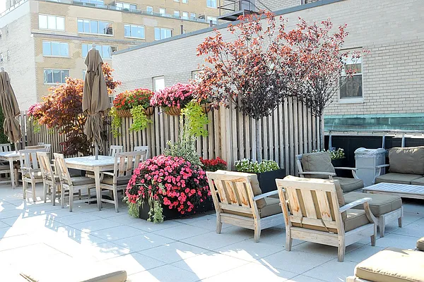 Sold by Manhattan Modern | media 13