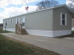 225 Brookside Mnr, Goshen, IN 46526