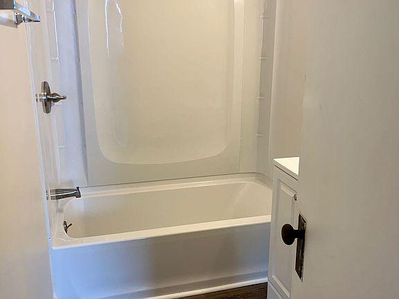 2nd image of 359 W Portage Ave #22