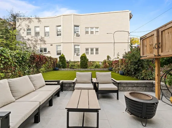 82 Highwood Terrace image 15 of 29