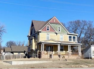 418 W Laurel St, Independence, KS 67301