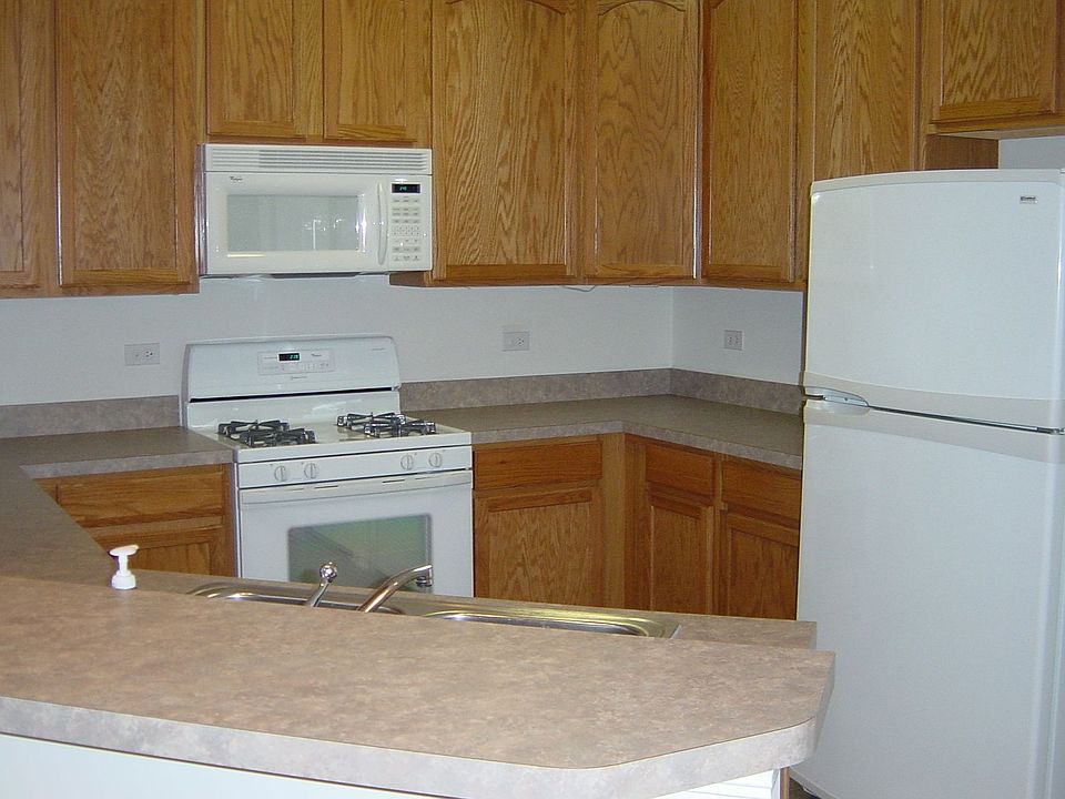 Kitchen with 42 Inch Cabinets