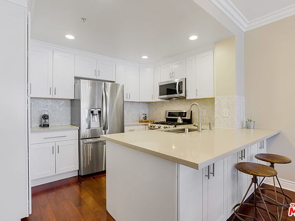 5th image of 6020 Seabluff Dr Unit 428