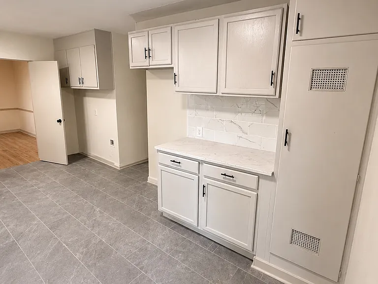 520 Oakhill Dr — Photo 10