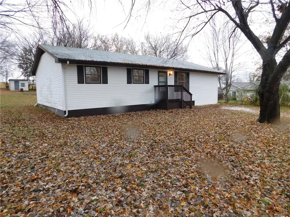 79 Meadow Ln, Western Grove, AR 72685