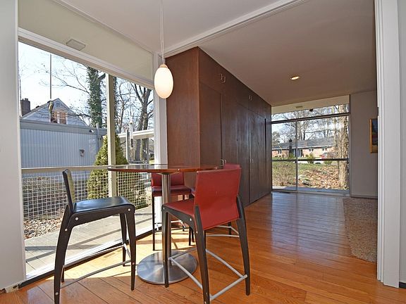 5th image of 4086 Egbert Ave