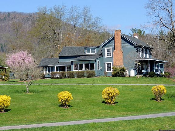 3rd image of 48 Meadow Ln