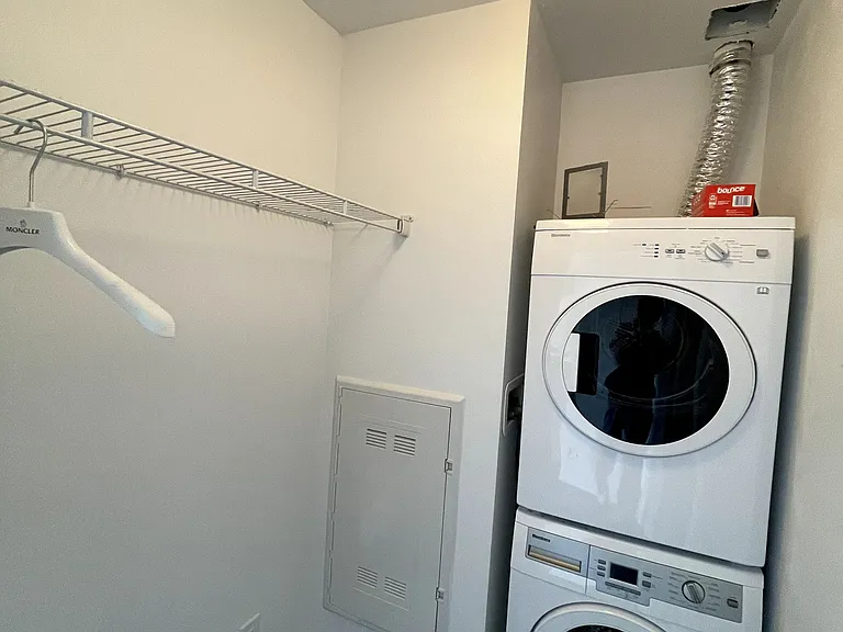 50 Charles St E #1102 — Photo 10
