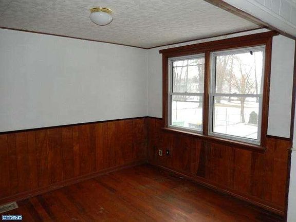 5th image of 234 Filbert Ave