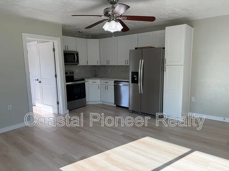 185 175th Terrace Dr E — Photo 7