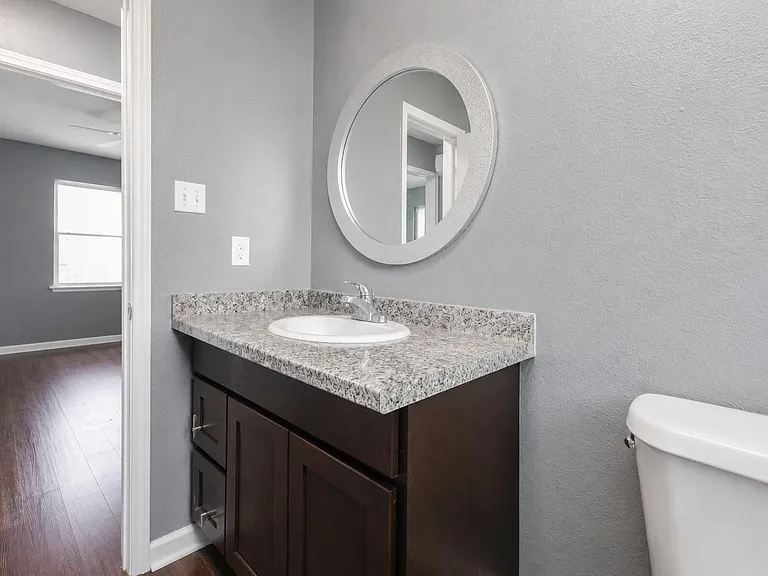 839 S Pine St — Photo 10