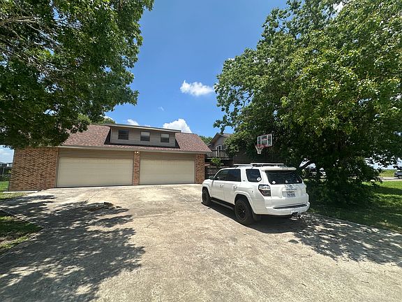 2nd image of 972 Barbarosa Rd