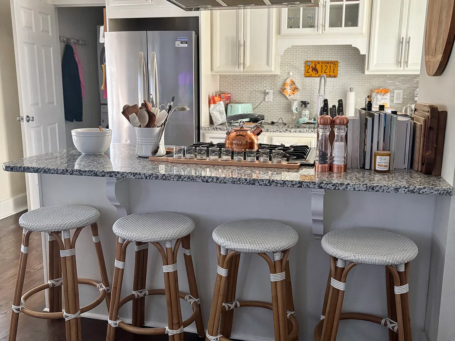 3 bed, 1350 sqft, $3,950 — Photo 4