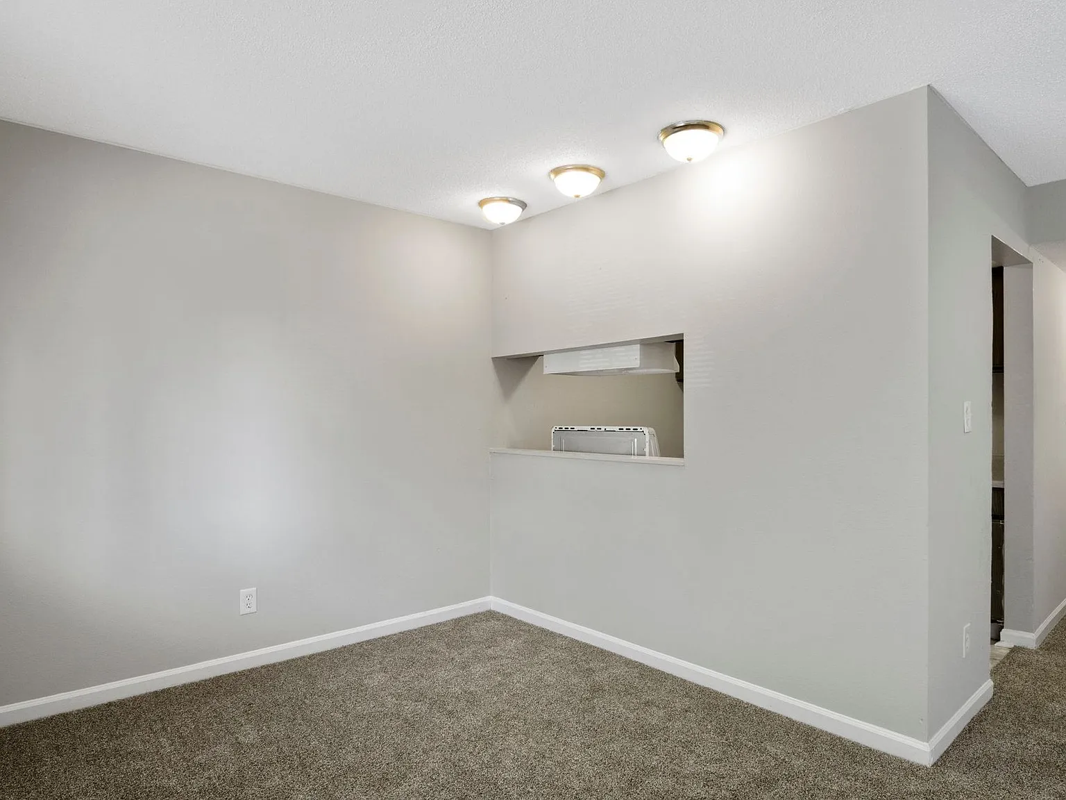 The Vineyards Apartment Homes — Photo 4
