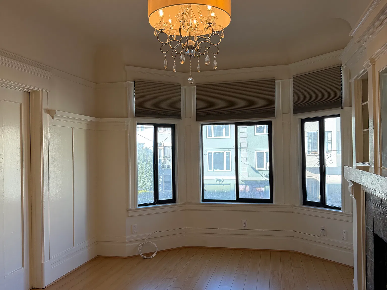 2 bed, 1.5 bath, $5,900 — Photo 2