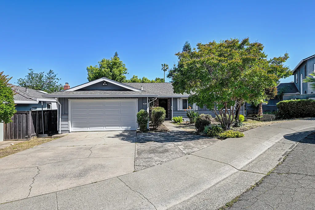 Building Photo - 6921 Pintado Ct