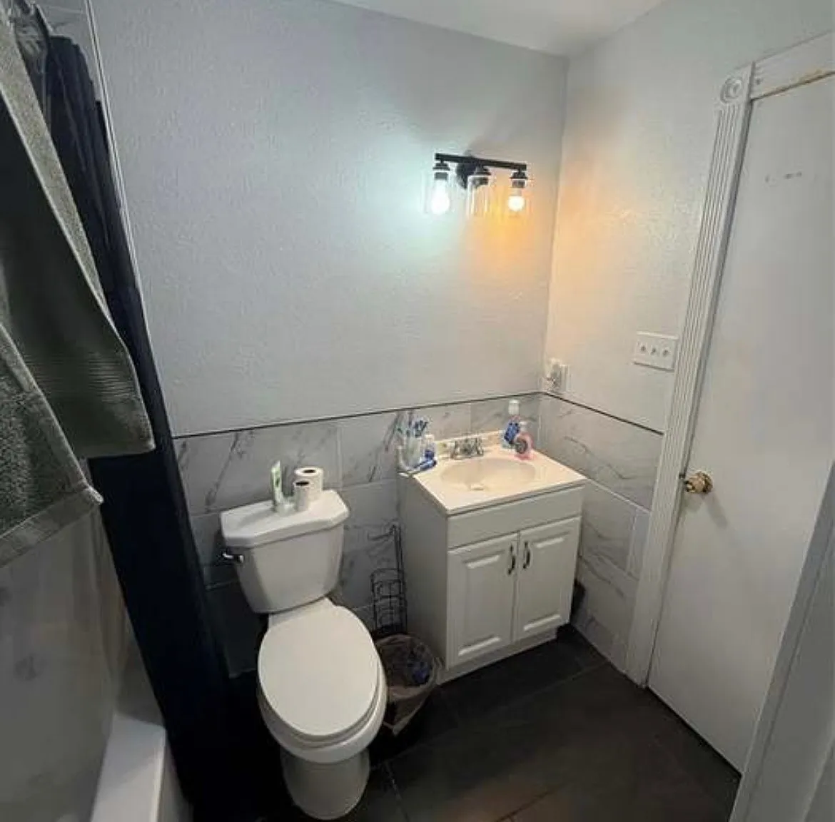 3 bed, 983 sqft, $1,850 — Photo 2