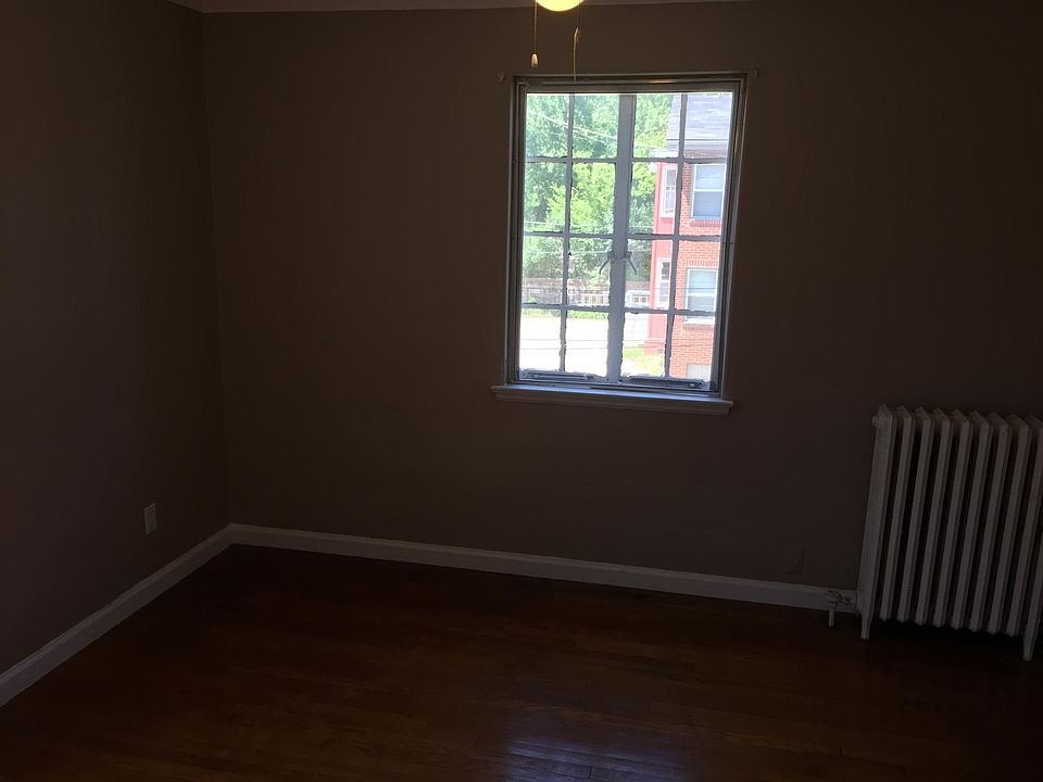 1st image of 4903 Underwood Ave APT 4