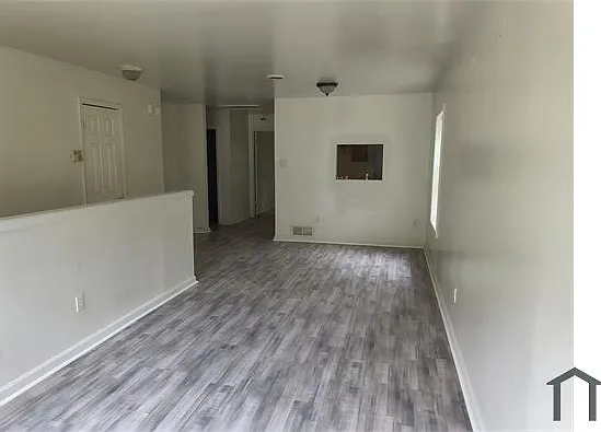 3 bed, 1174 sqft, $1,600 — Photo 3