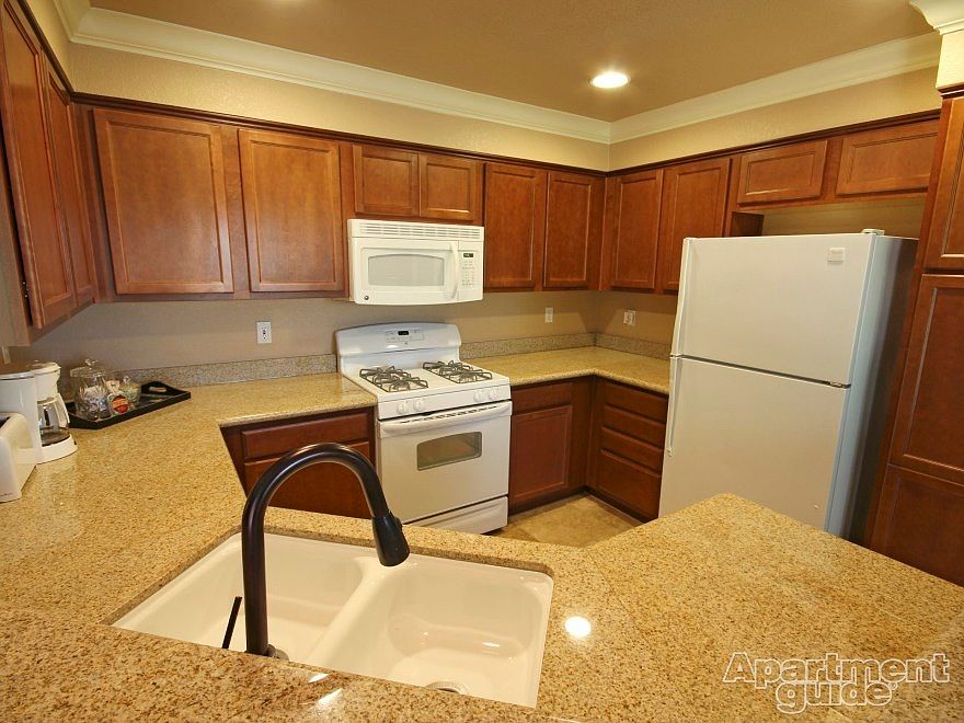 2nd image of 408 Cranberry Ln