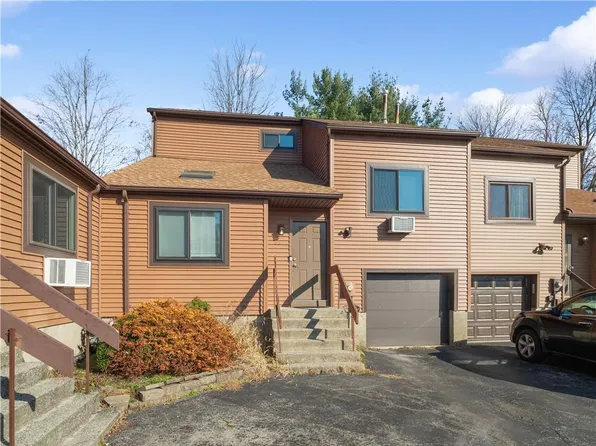 32 Walnut Court, Fishkill, NY 12524