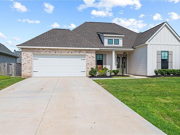 2nd image of 2017 White Dove Dr