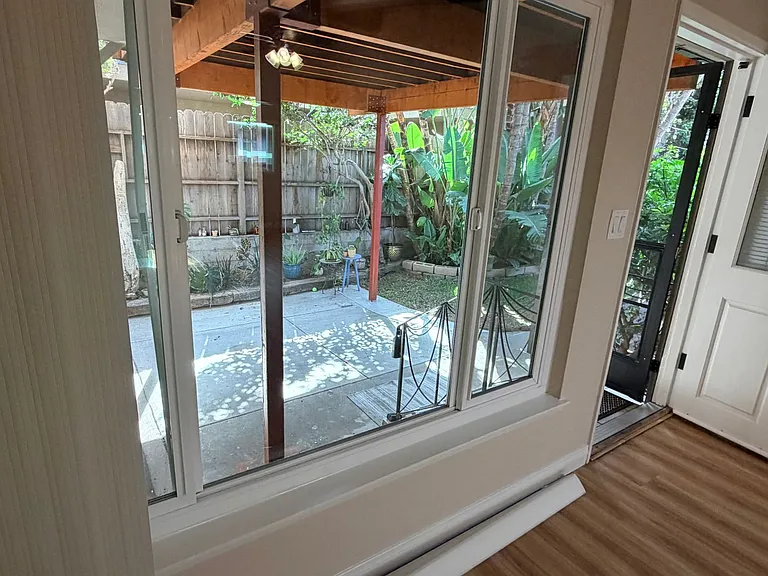 234 W Escalones — Photo 10