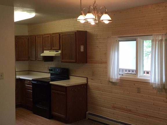 4th image of 1039 Ballaine Rd