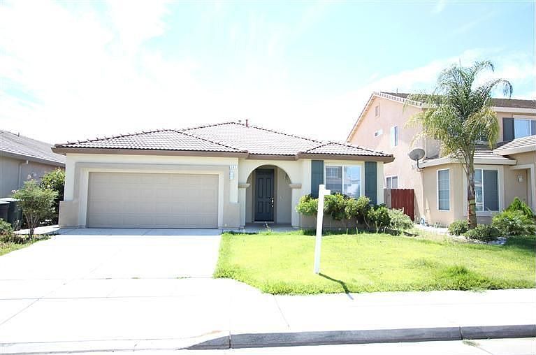 2nd image of 547 Cherry Way