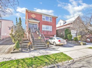 15454 21st Ave, Whitestone, NY 11357
