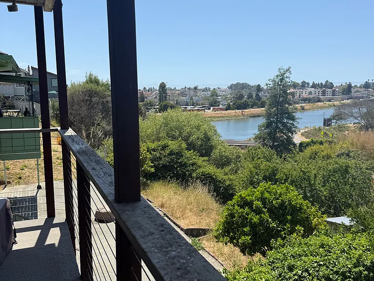 225 Buena Vista Ave — Photo 3