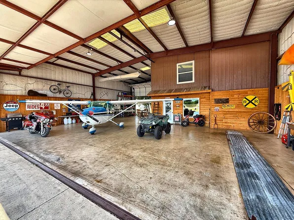 537 Aviator Dr, Fort Worth, TX 76179