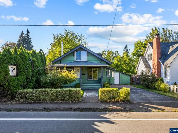 955 17th St NE, Salem, OR 97301