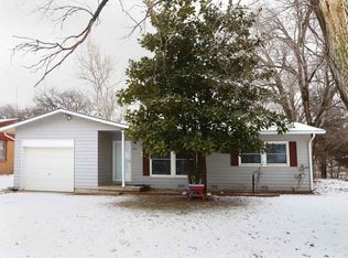 424 W Spring Dr, Haysville, KS 67060