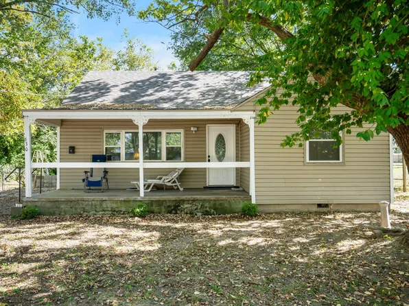 630 Windsor Avenue, Aurora, MO 65605