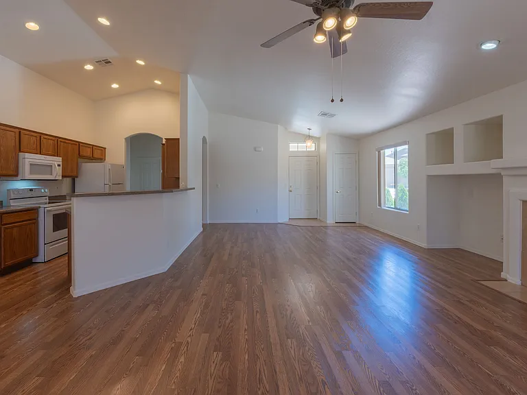 7722 N Winding Trl — Photo 8