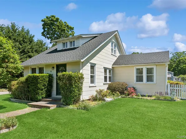 9 7th Street, Jamesport, NY 11947