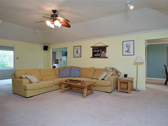 2nd image of 6218 Durant Cir