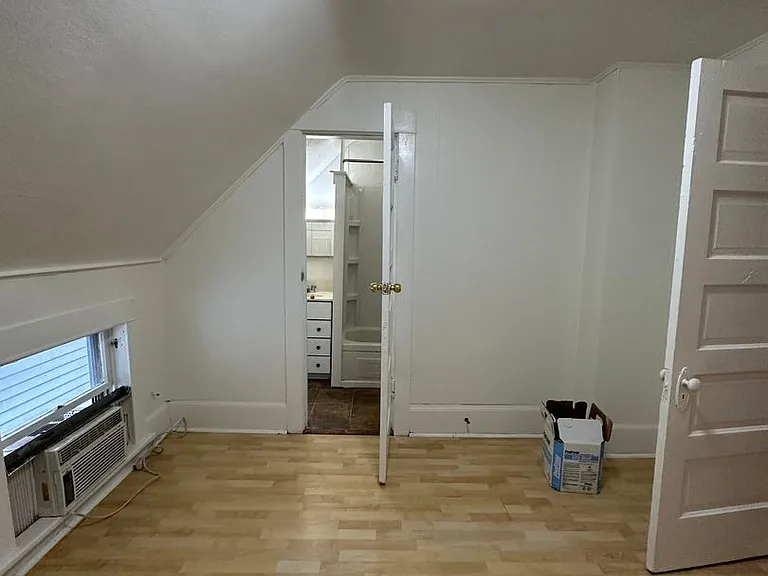 2804 W Lincoln Ave — Photo 6
